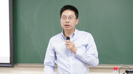 陈维进行报告_副本.jpg